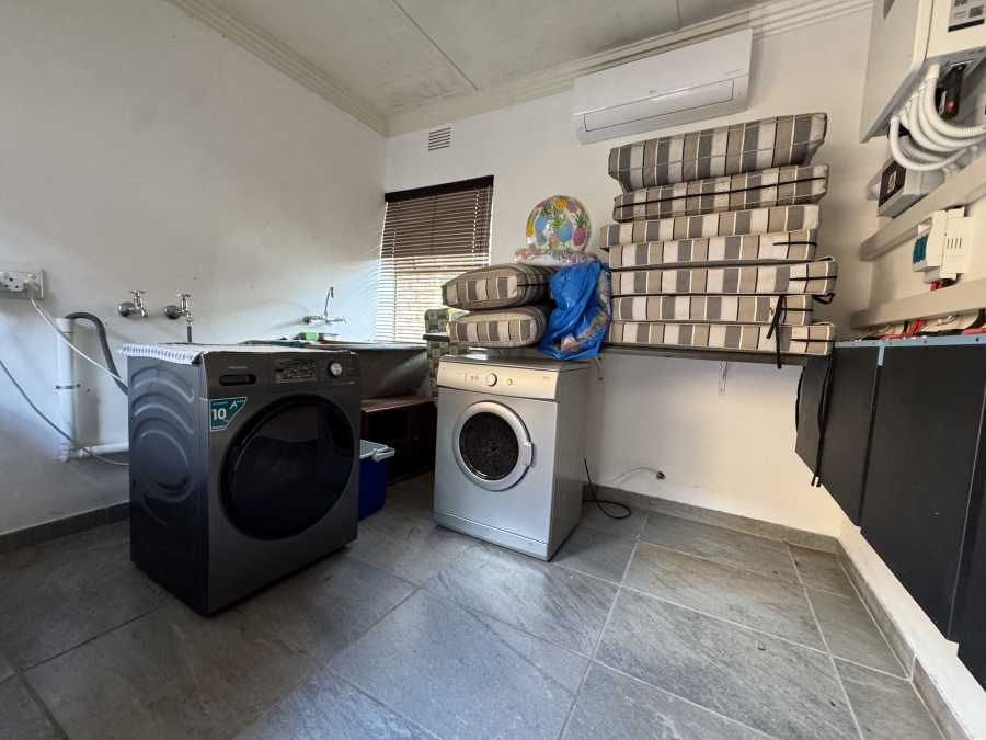 4 Bedroom Property for Sale in Wilkoppies North West